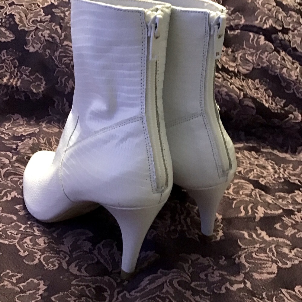 Free People White Leather Zip Boots Booties. Size 38 - Picture 2 of 16